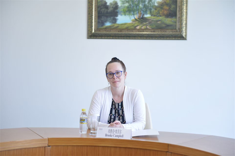 澳大利亚卧龙岗大学学者来访我院